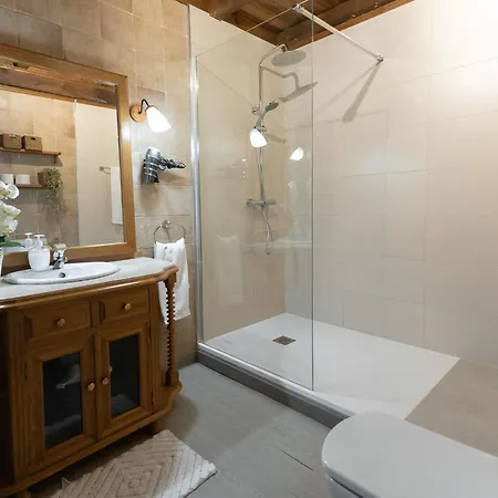 El Manantial Del Fresno - En 埃尔瓦